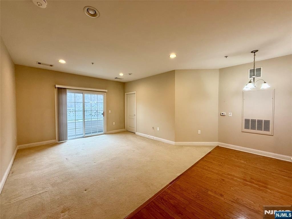 2214 Ramapo - Photo 1