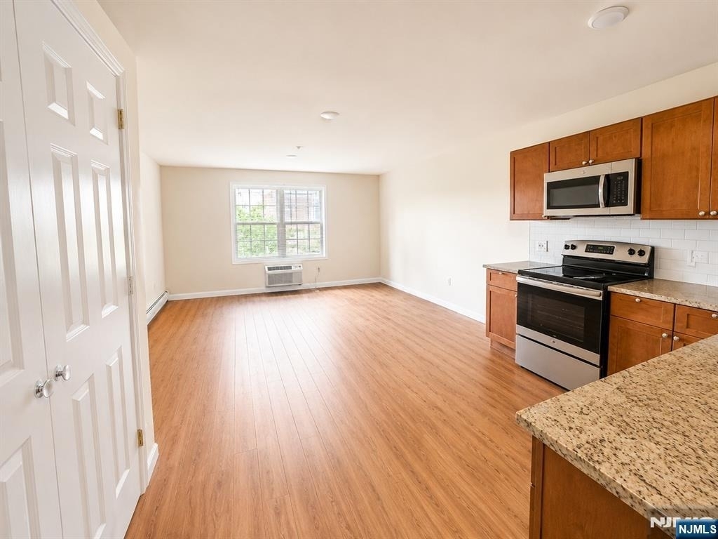 40-70 Watchung - Photo 4