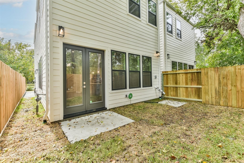 810 Mansfield Street - Photo 8