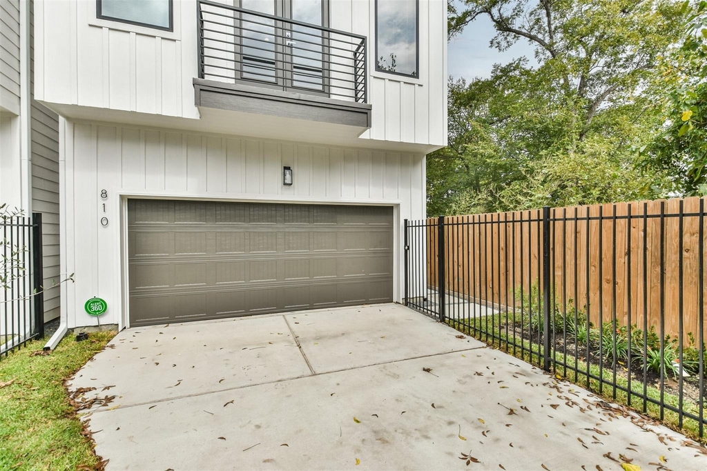 810 Mansfield Street - Photo 4