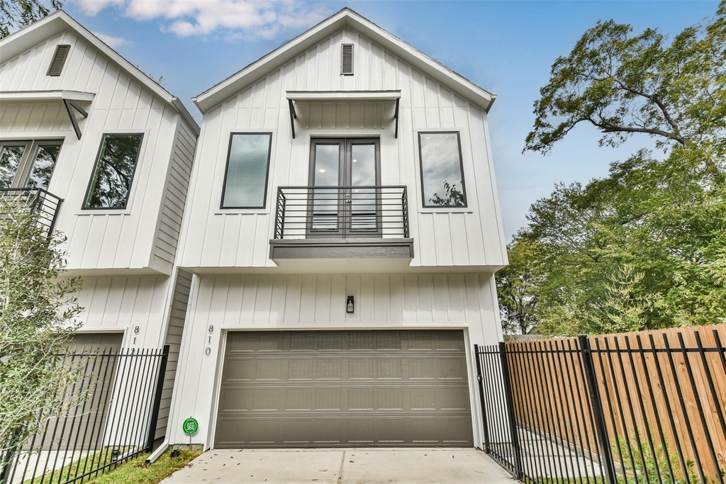 810 Mansfield Street - Photo 3