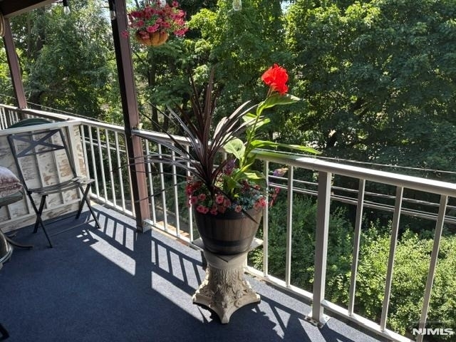 221 Ringwood - Photo 4