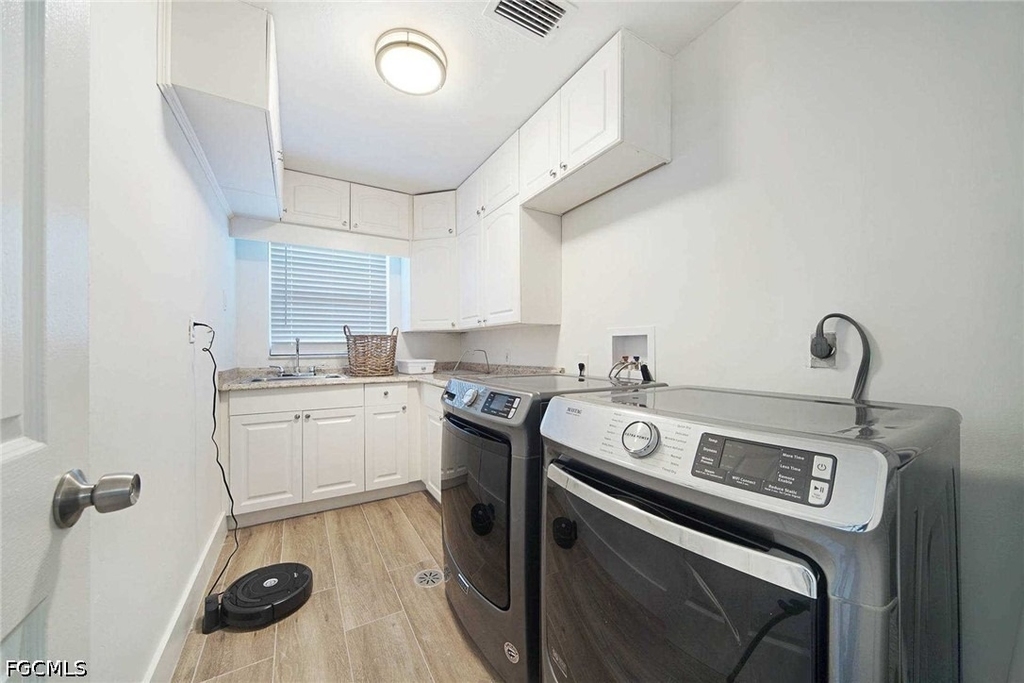 2633 Se 19th Place - Photo 16
