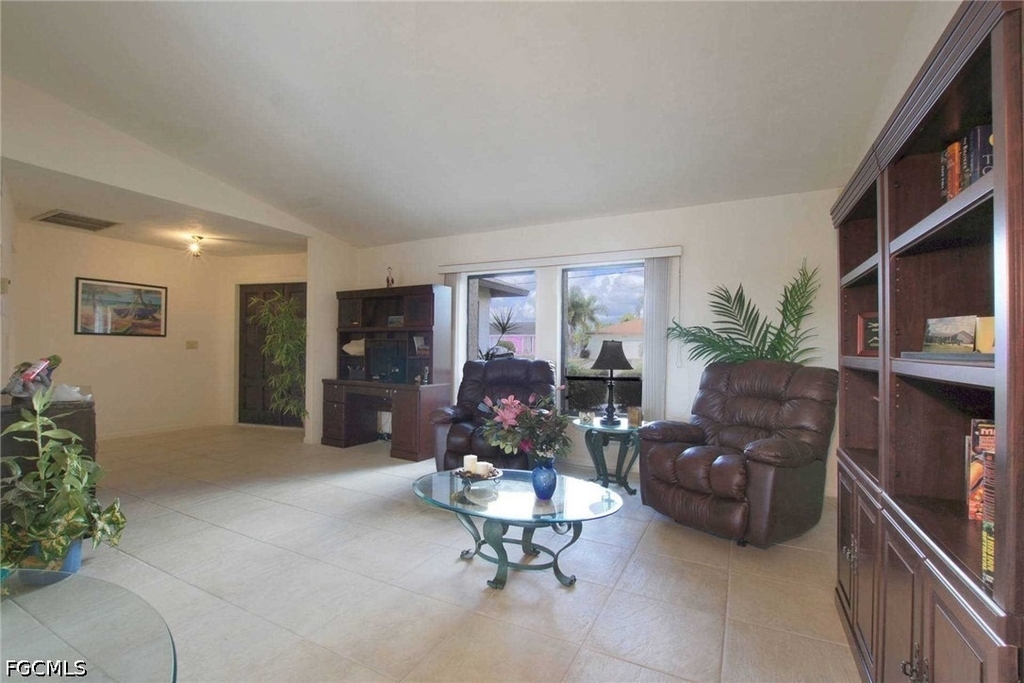 1422 Se 12th Terrace - Photo 7