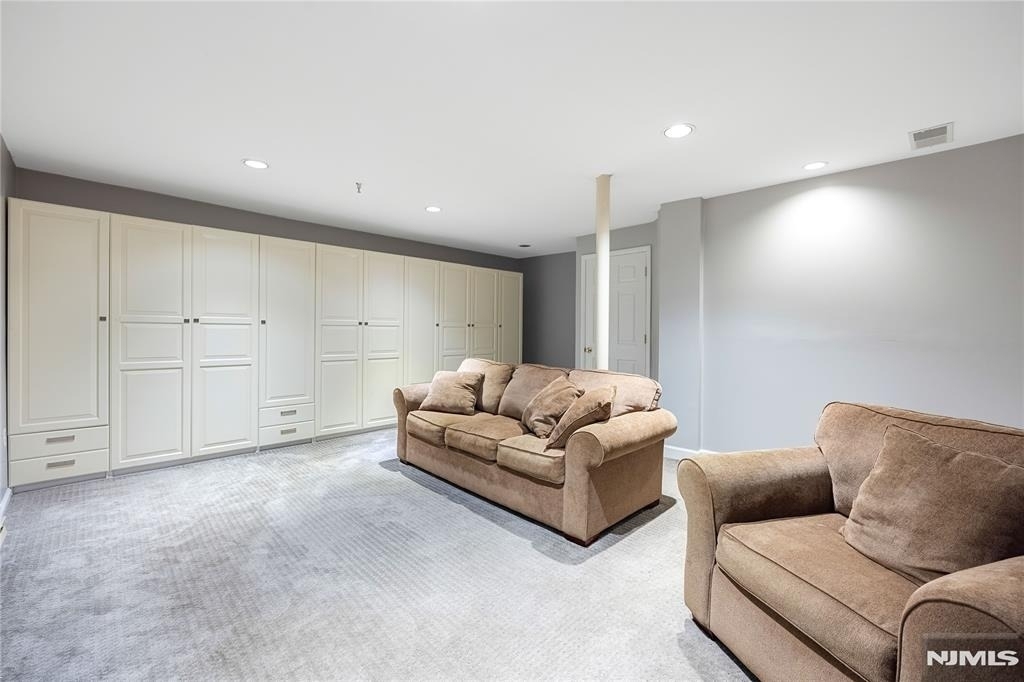 1123 Hyde Park - Photo 14