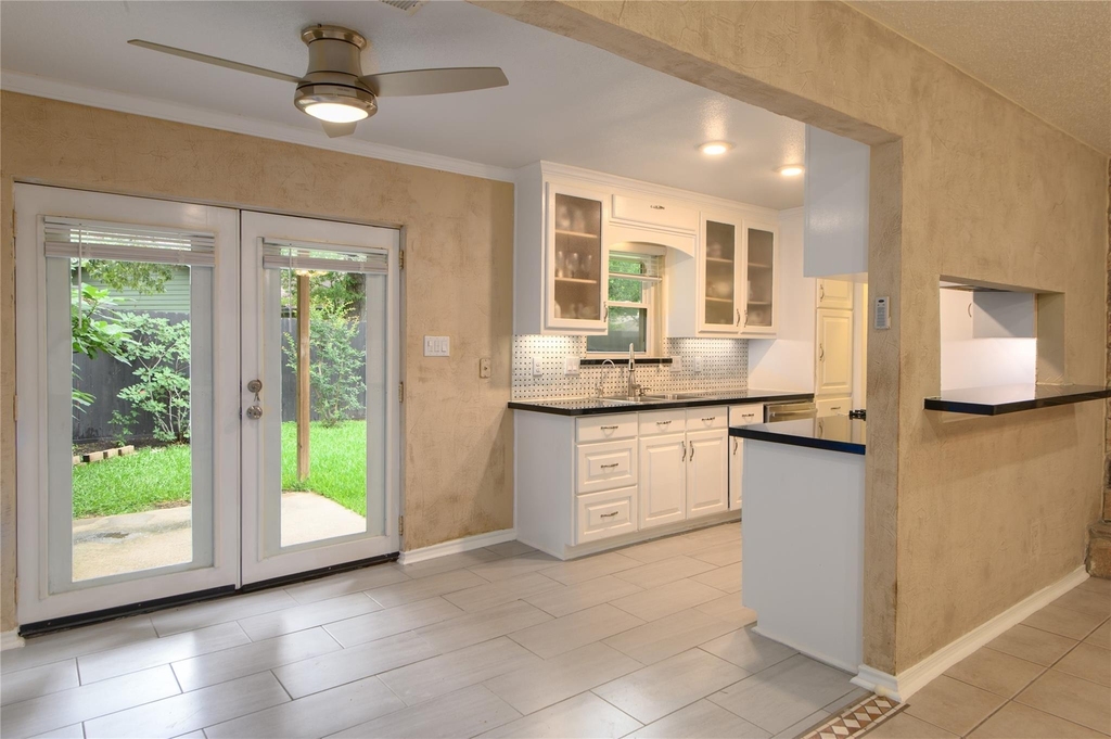 4110 Garden Springs Drive - Photo 4