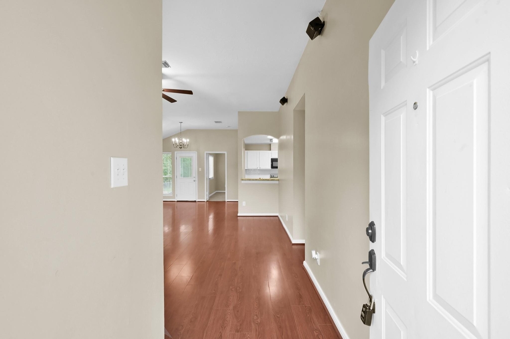 506 Paradise Lane - Photo 2