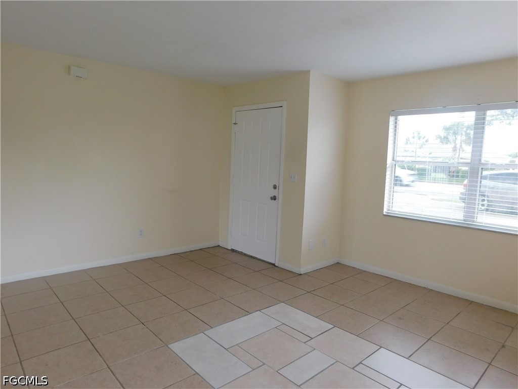606 Hancock Bridge Parkway - Photo 4