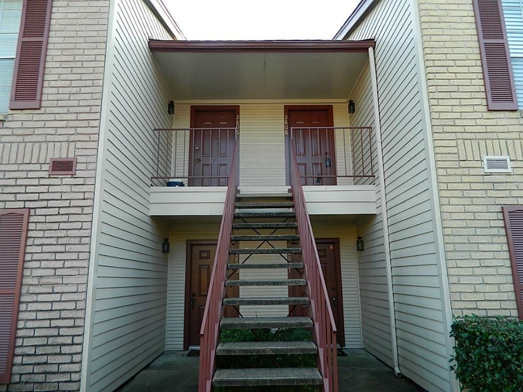2120 El Paseo Street - Photo 2