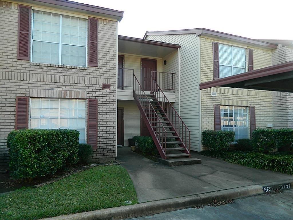 2120 El Paseo Street - Photo 1