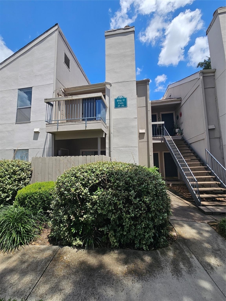 7900 N Stadium Drive - Photo 1