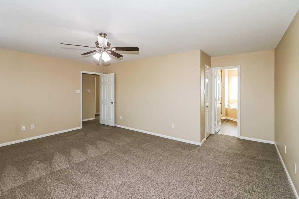 4606 Canadian River Court - Photo 10