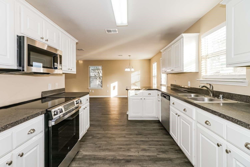 4606 Canadian River Court - Photo 5