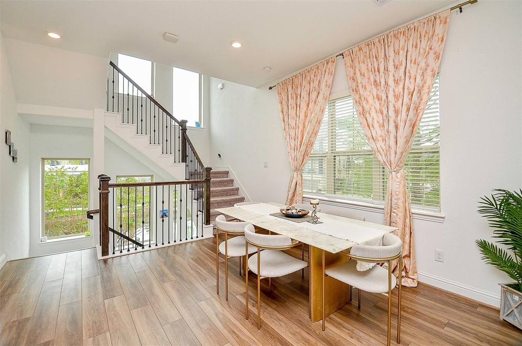 11021 Mikula Drive - Photo 10