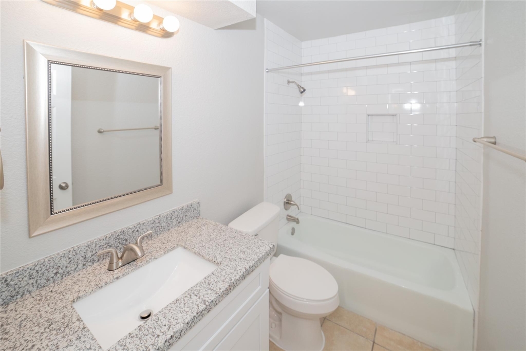2010 N Travis Street - Photo 8