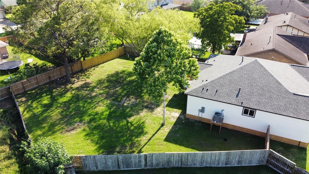 11514 Quincewood Drive - Photo 2