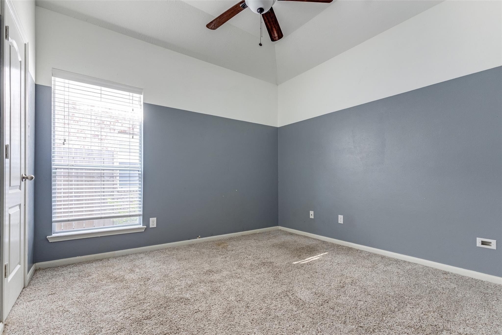 24915 Garnet Shadow Lane - Photo 3