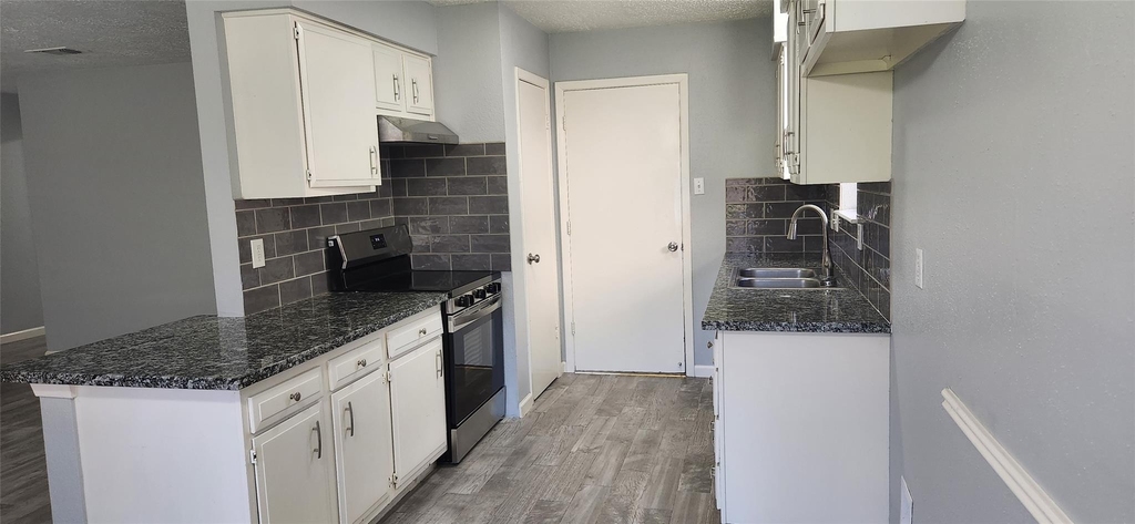 10115 Enchanted Stone Drive - Photo 3