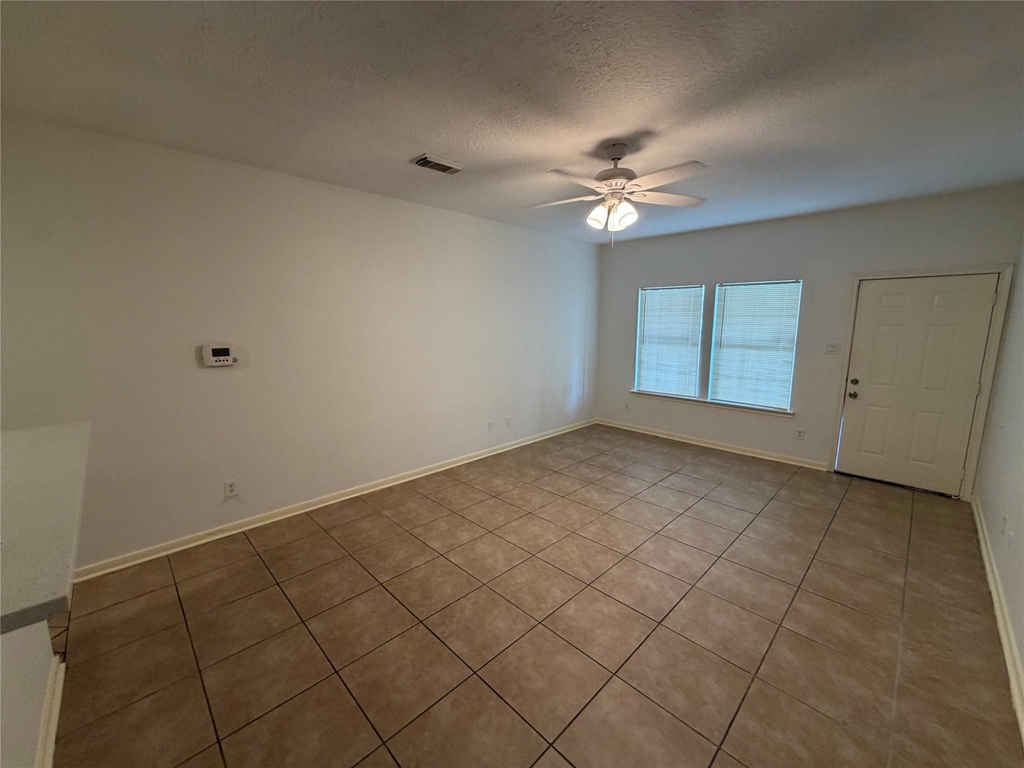 4516 White Rock Street - Photo 3