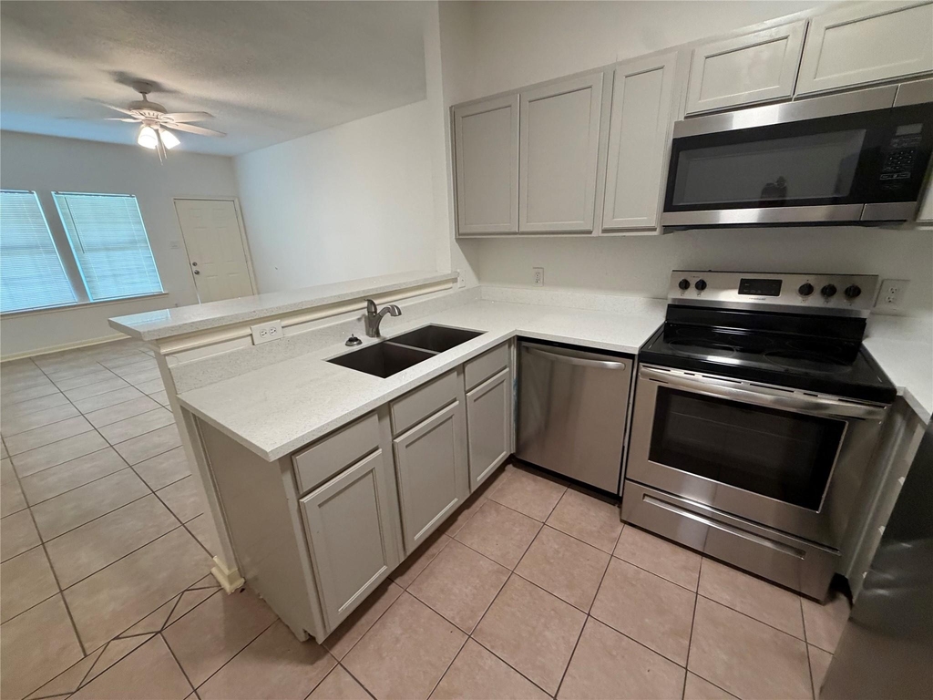 4516 White Rock Street - Photo 5