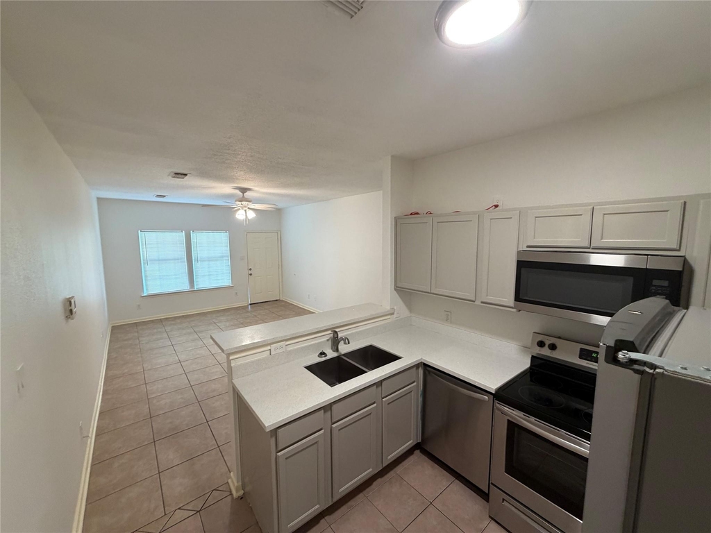 4516 White Rock Street - Photo 4