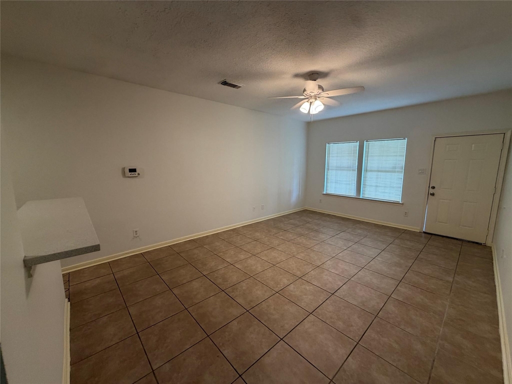4516 White Rock Street - Photo 2