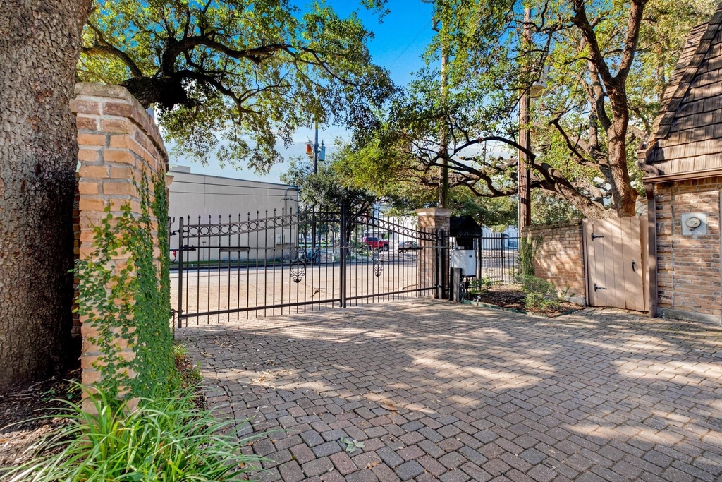 5304 Brownway Street - Photo 27