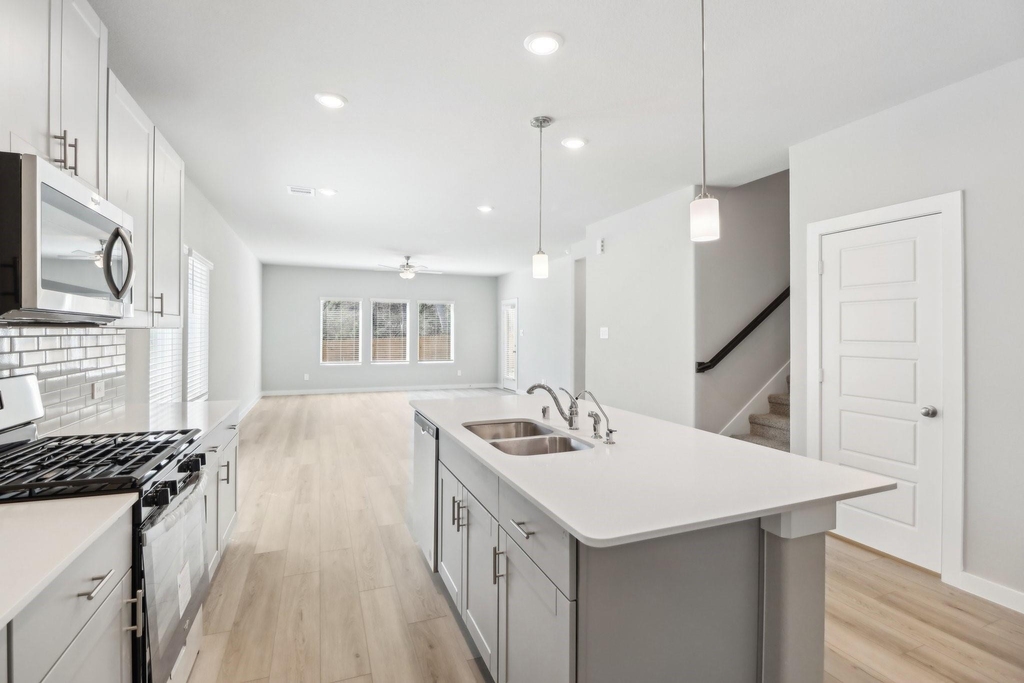 18075 Martin Pines Drive - Photo 5