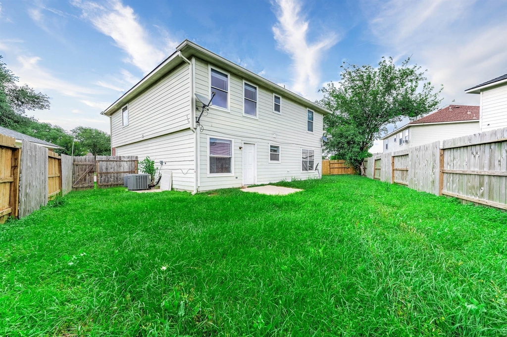 17219 Morning Blossom Place - Photo 31