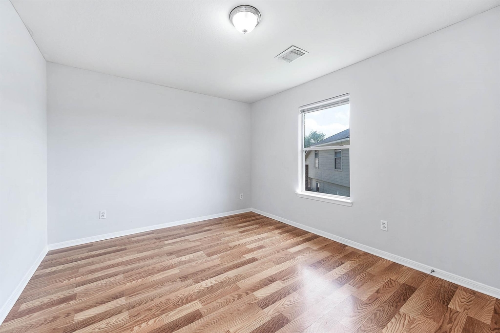 17219 Morning Blossom Place - Photo 20