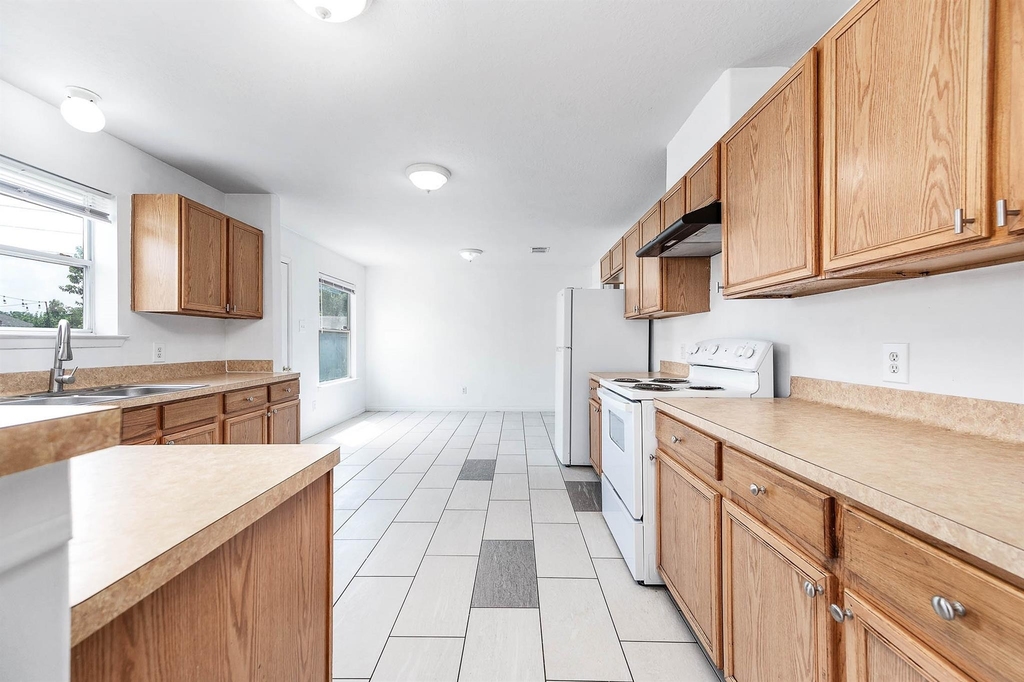 17219 Morning Blossom Place - Photo 10