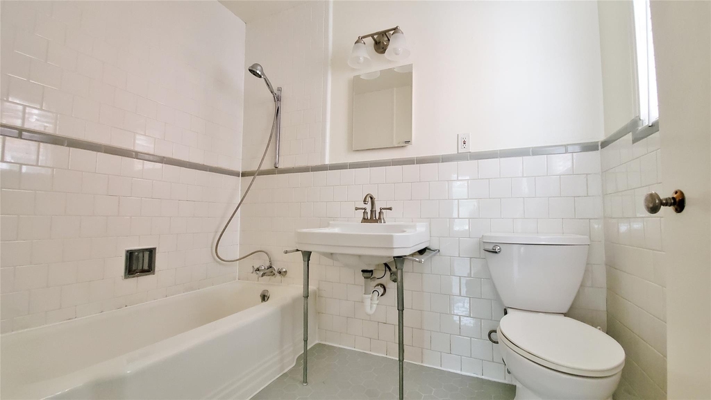 2018 Mcclendon Street - Photo 10