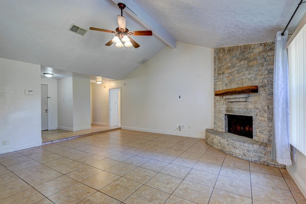 9742 Charmont Road - Photo 7