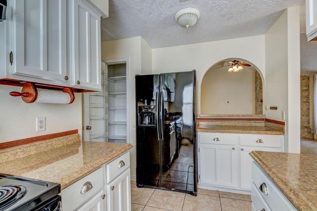 9742 Charmont Road - Photo 12