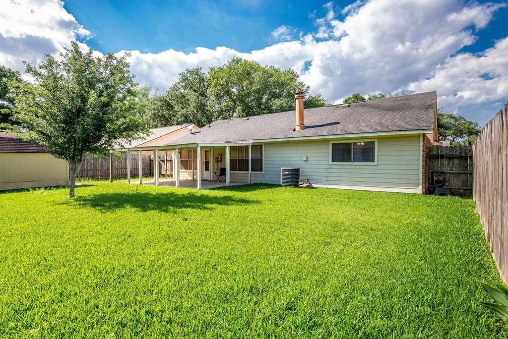 9742 Charmont Road - Photo 21