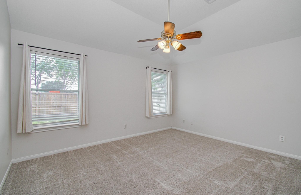 18303 Brenwood Manor Drive - Photo 13