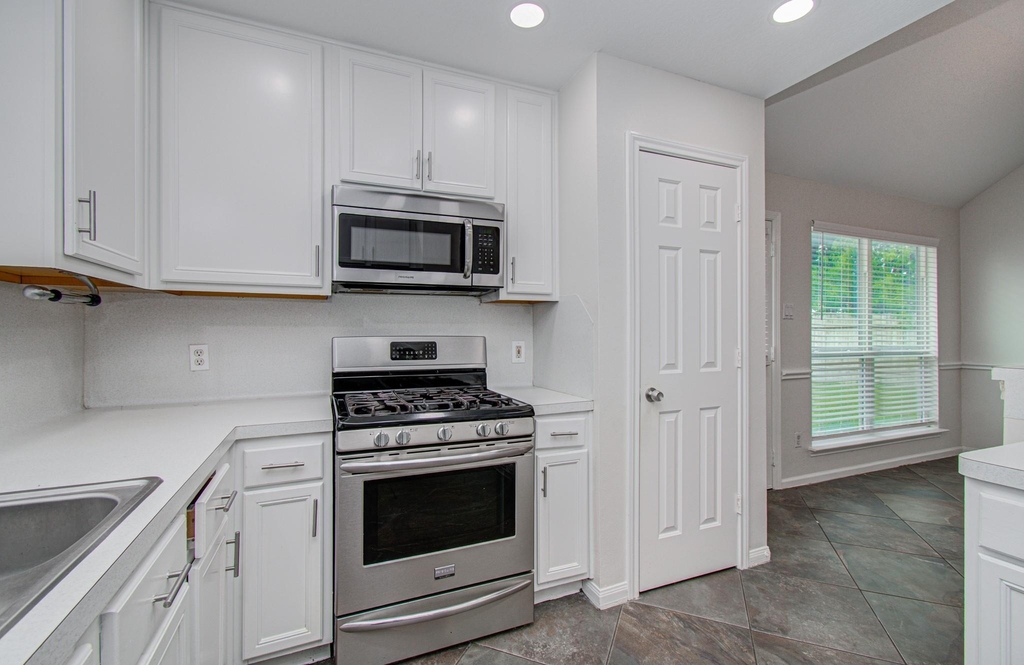 18303 Brenwood Manor Drive - Photo 11