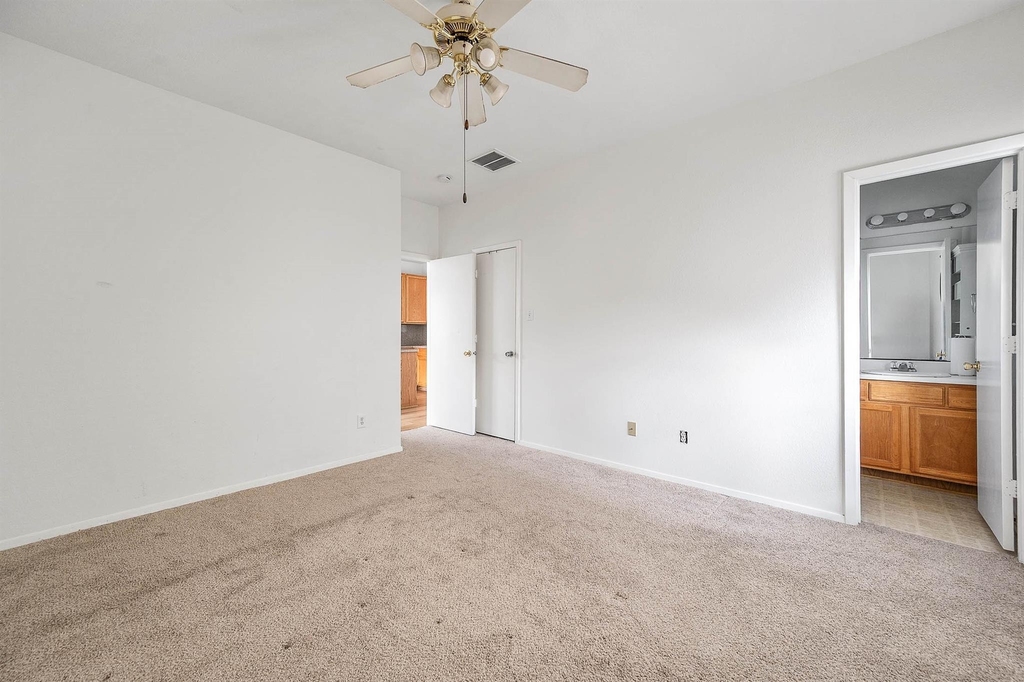 6162 Settlers Lake Circle E - Photo 16