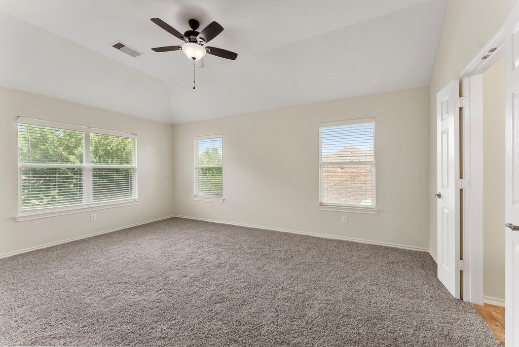 17815 Misty Pond Court - Photo 11