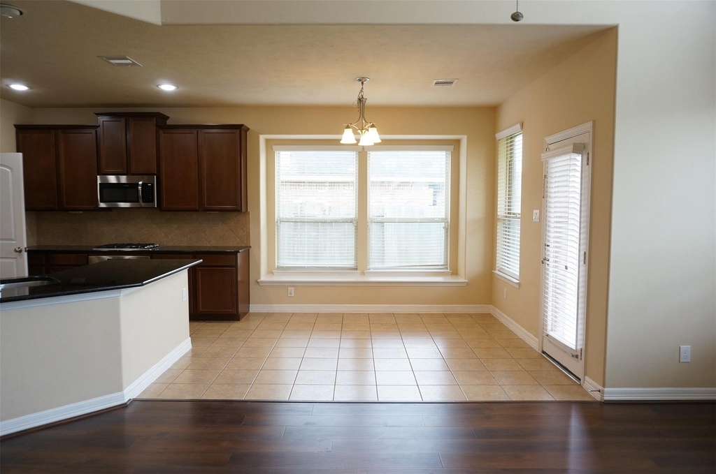 3319 S Hawkins Glen - Photo 8