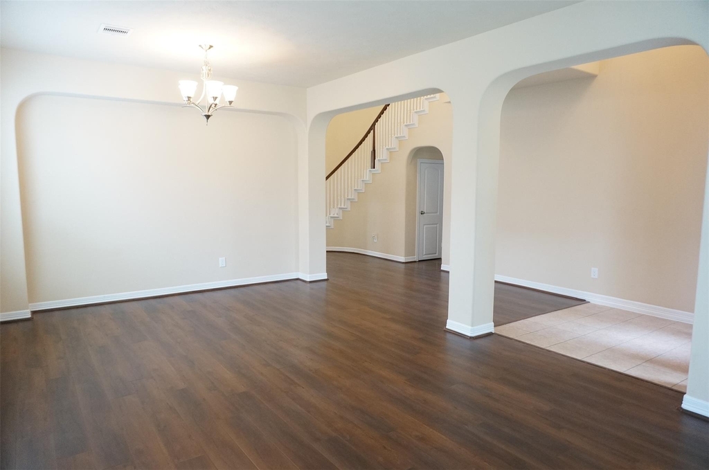 3319 S Hawkins Glen - Photo 4