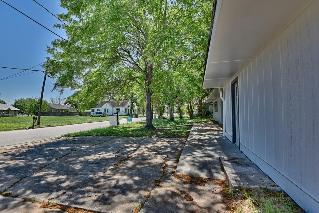 415 Silliman Street - Photo 36