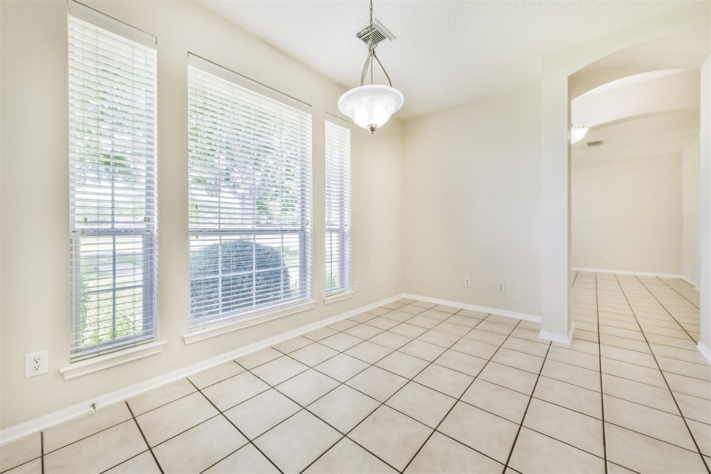2401 Woody Road - Photo 11