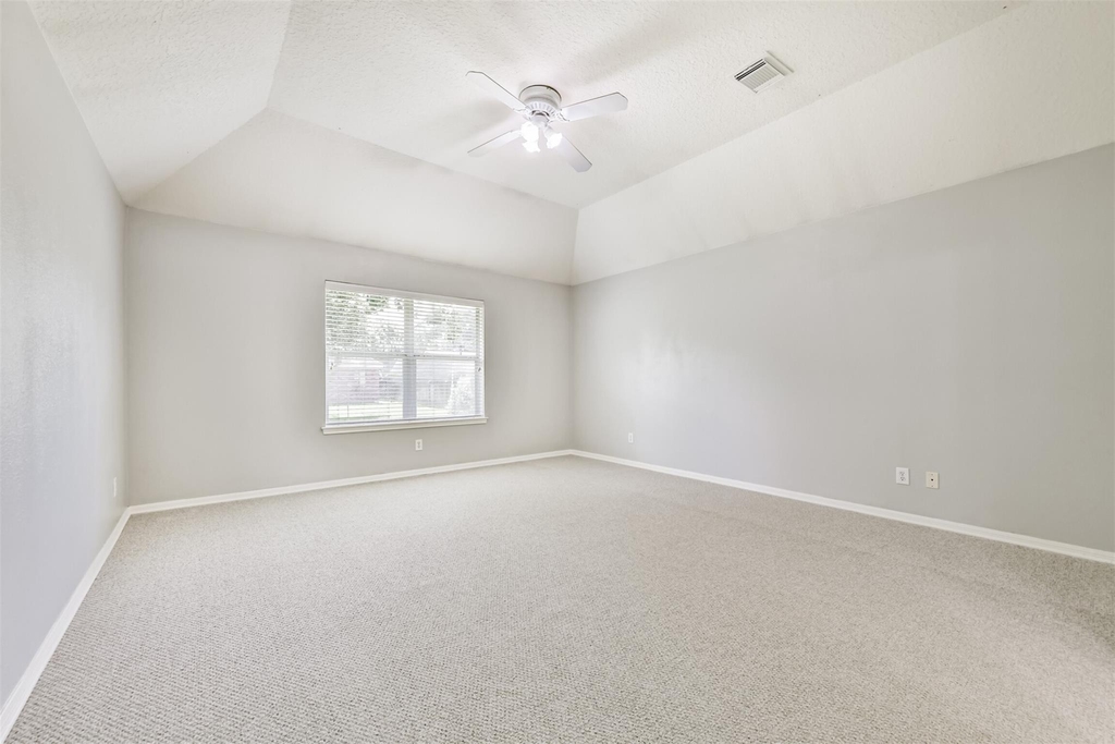 2401 Woody Road - Photo 14