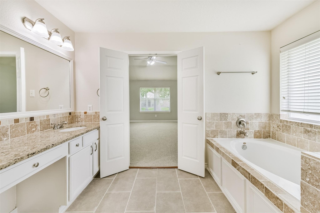 2401 Woody Road - Photo 18