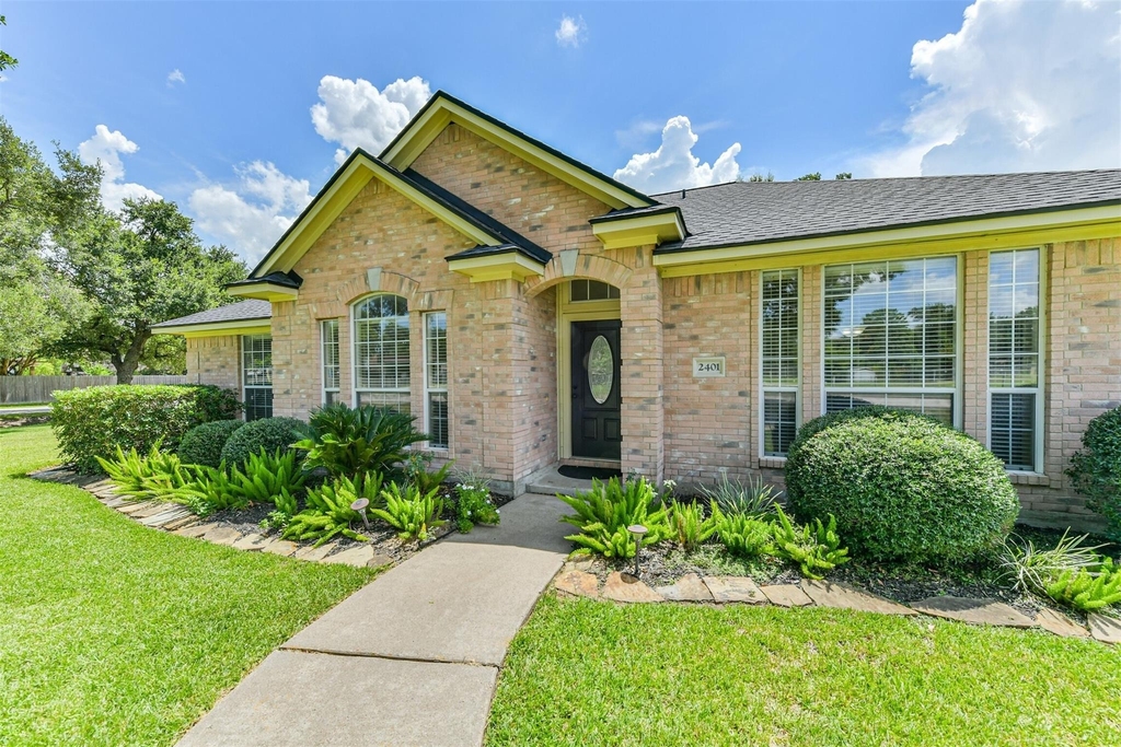 2401 Woody Road - Photo 1