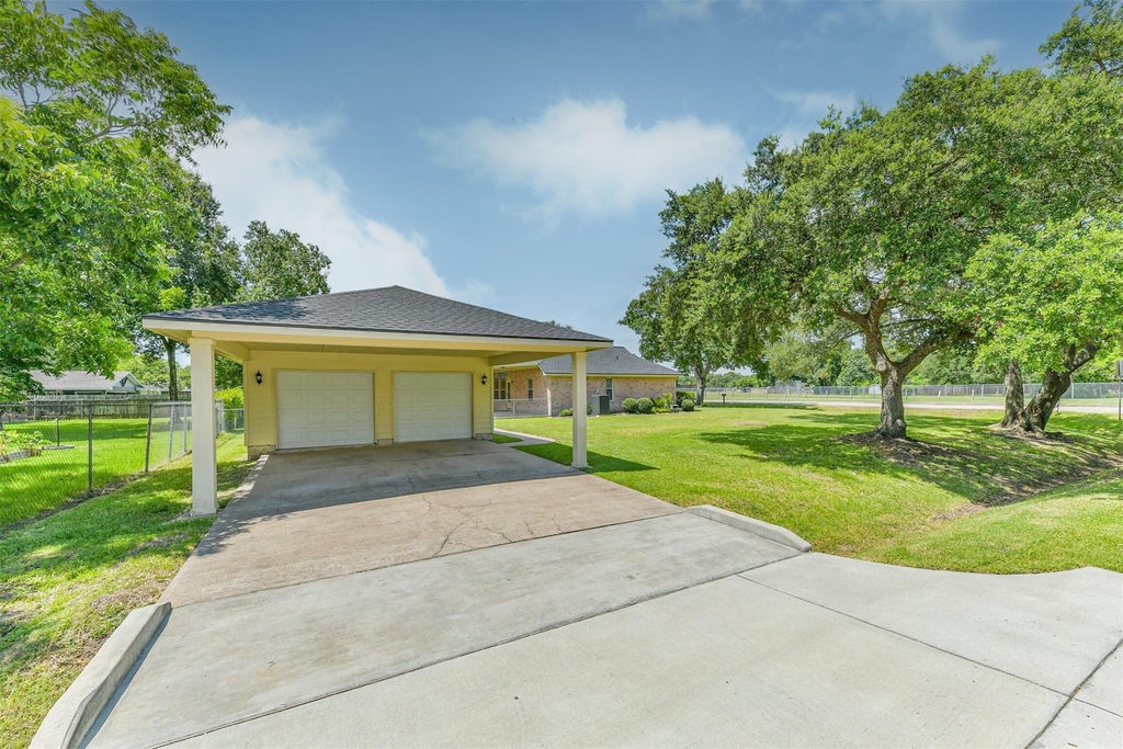 2401 Woody Road - Photo 26