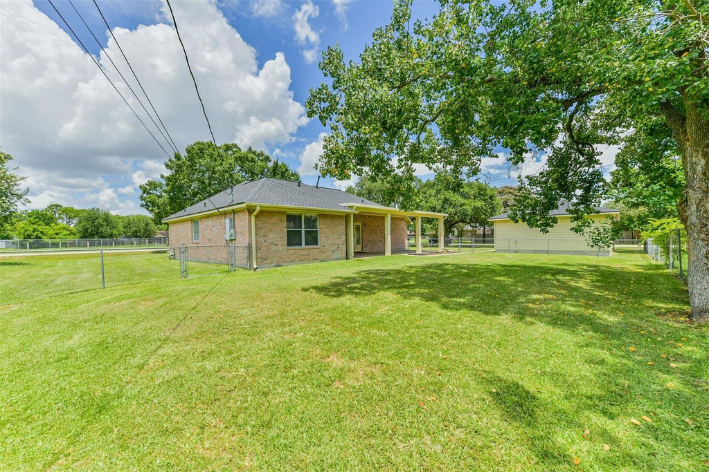 2401 Woody Road - Photo 29