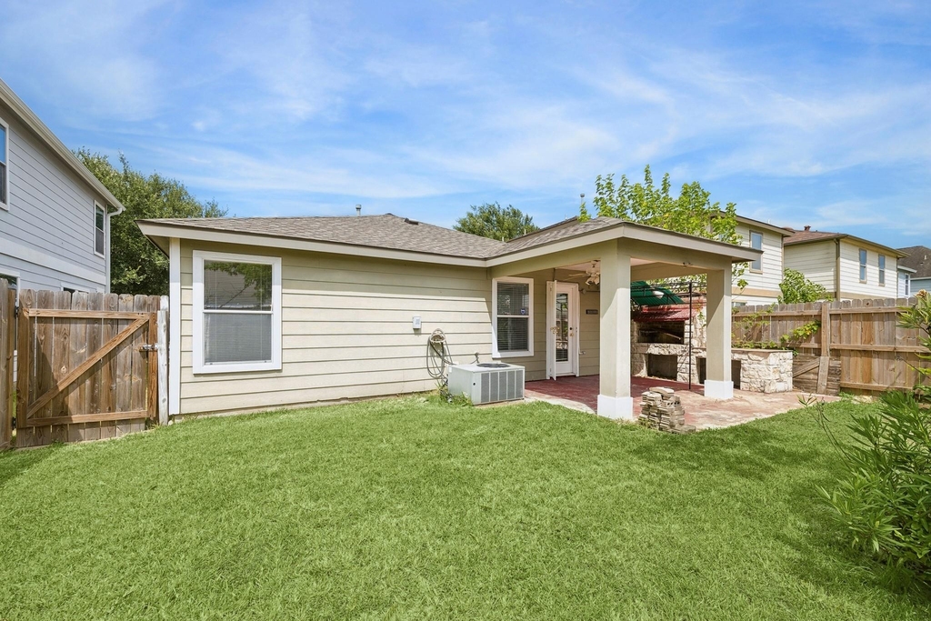 19007 Remington Park Dr - Photo 4