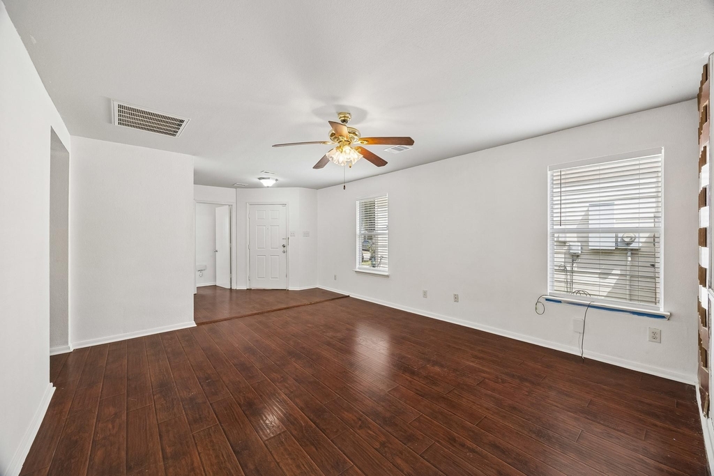 19007 Remington Park Dr - Photo 1
